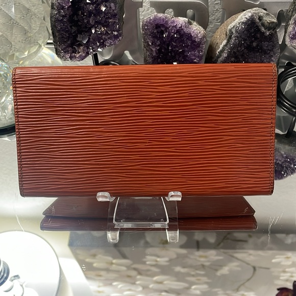 EUC, Auth Louis Vuitton Cipango Gold Long Epi Leather, Vintage - Picture 6 of 14